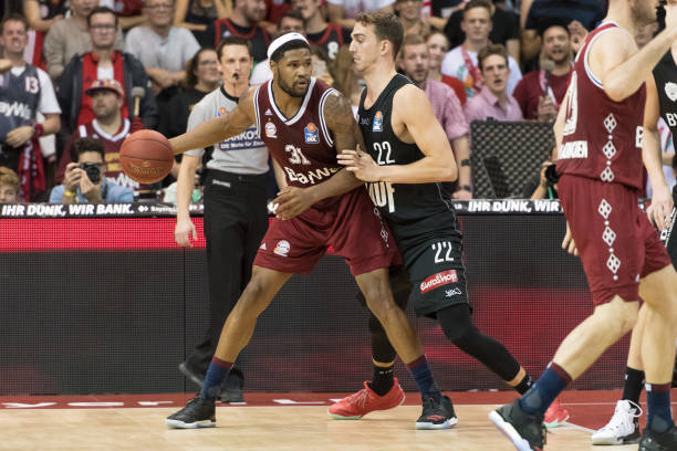 文称自己 文称自己